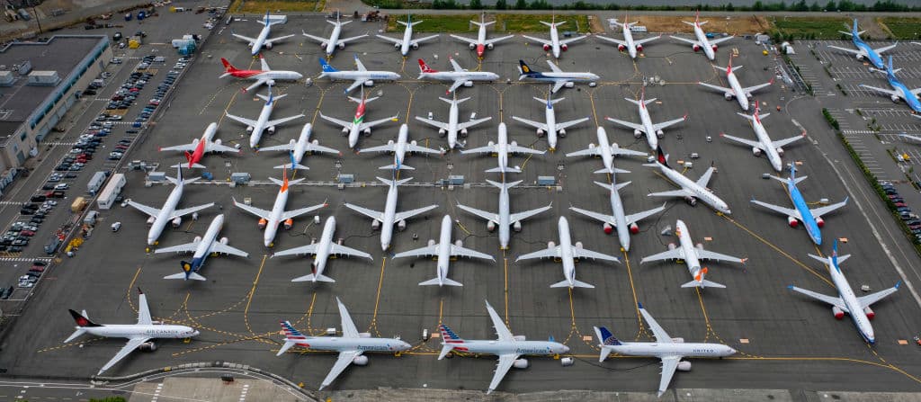 En París, Francia, el director general de
<a href="https://www.univision.com/noticias/sucesos/boeing-alerta-que-algunos-de-sus-aviones-737-max-podrian-tener-partes-defectuosas"><u>Boeing</u></a> reconoció en junio que la compañía
<a href="https://www.univision.com/noticias/sucesos/boeing-reconoce-error-de-la-empresa-que-ocasiono-choques-fatales-de-dos-de-sus-aviones"><u> cometió un “error” </u></a>al manejar un problemático sistema de alarma en la cabina de sus aviones 737 Max antes de que ocurrieran dos accidentes en los que murieron 346 personas.
<a href="https://www.univision.com/noticias/sucesos/boeing-alerta-que-algunos-de-sus-aviones-737-max-podrian-tener-partes-defectuosas"><u>Dennis Muilenburg</u></a> prometió transparencia mientras la empresa intenta recuperar la autorización para que su aeronave más vendida vuele de nuevo.
<br>