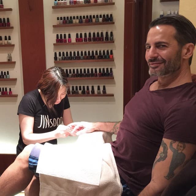 Desde sus sesiones de tatuaje.