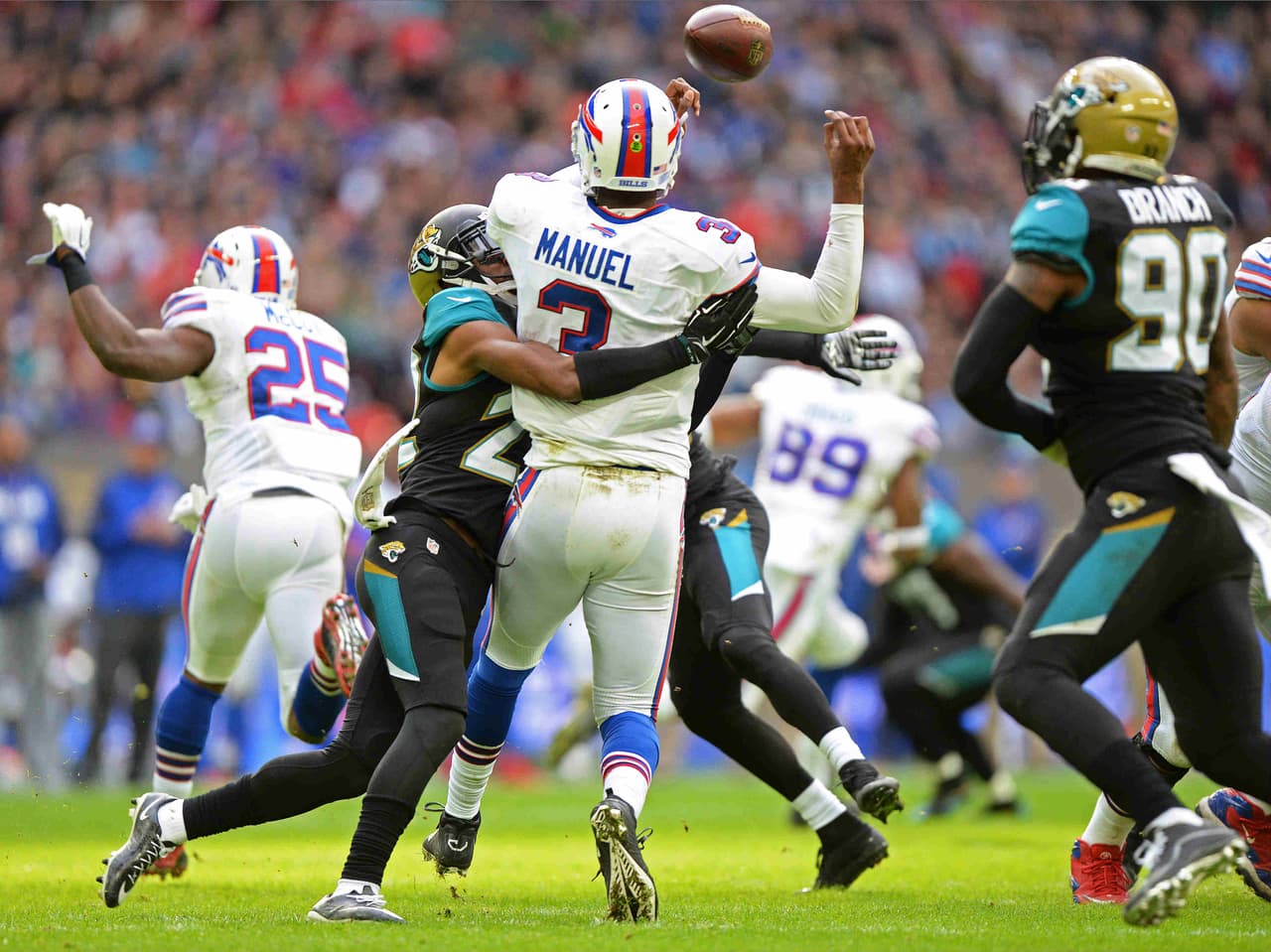 E.J. Manuel y Tyrod Taylor en controversia por el puesto de QB titular de los Bills