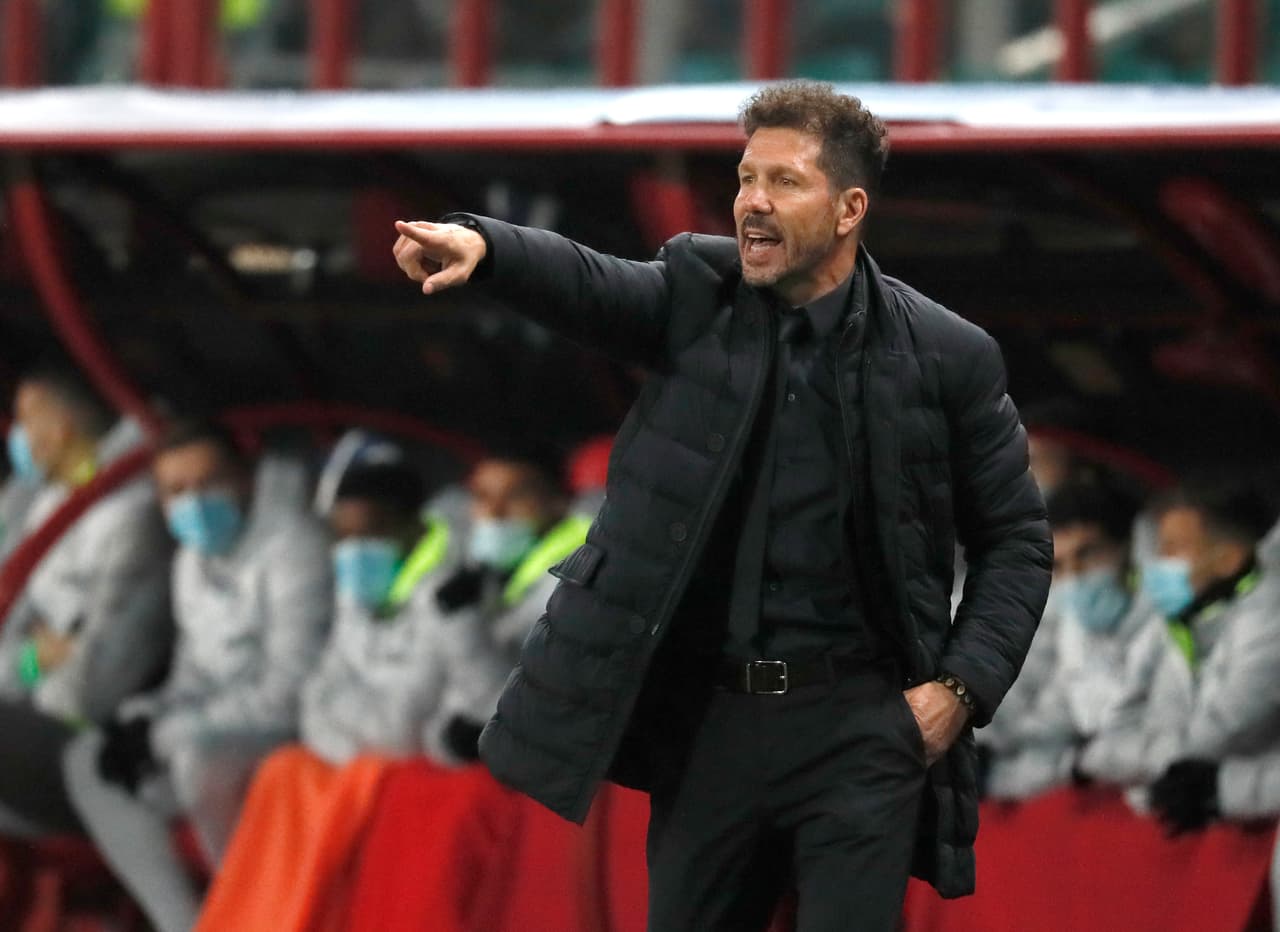 Tras igualar a un gol en Moscú, los del ‘Cholo’ cerraron con cuatro unidades la tercera fecha de la competición. | Héctor Herrera asistió a Giménez (18’) para que abriera el marcador. El empate llegó por la pena máxima cobrada por Miranchuk (25’) y cometida por el mexicano. El cuadro ruso llegó a dos unidades.