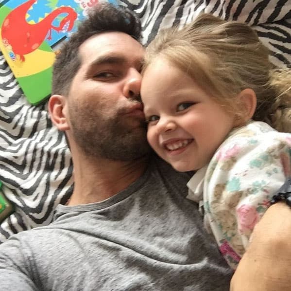 Juntos procrearon a su hijita Paloma, quien nació en 2014. Actualmente la pequeña vive con su mamá y, cada vez que puede, Arap viaja a Colombia para visitarla. Además él siempre está en contacto con la nena, así lo comentó el actor a People en Español en 2016.