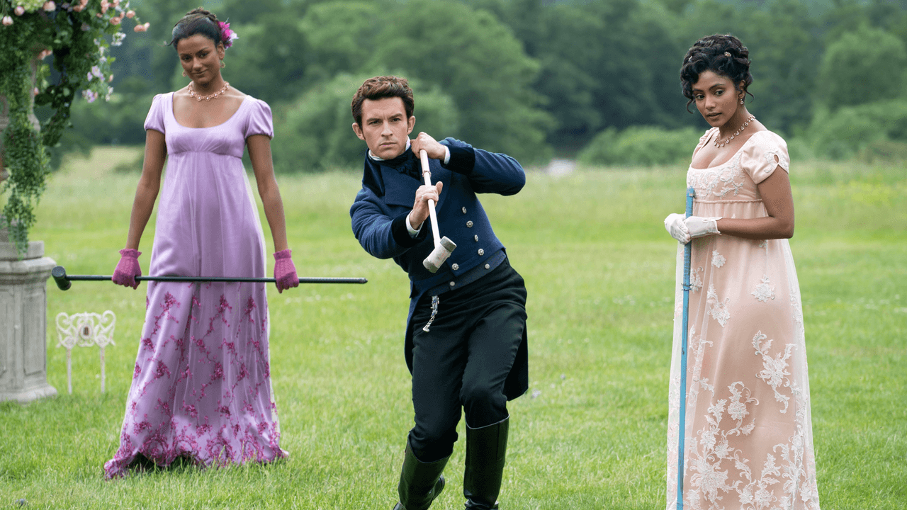 Según una teoría de fans, un capítulo de la temporada 2 de 'Bridgerton' revela quiénes serán los siguientes protagonistas de la serie.