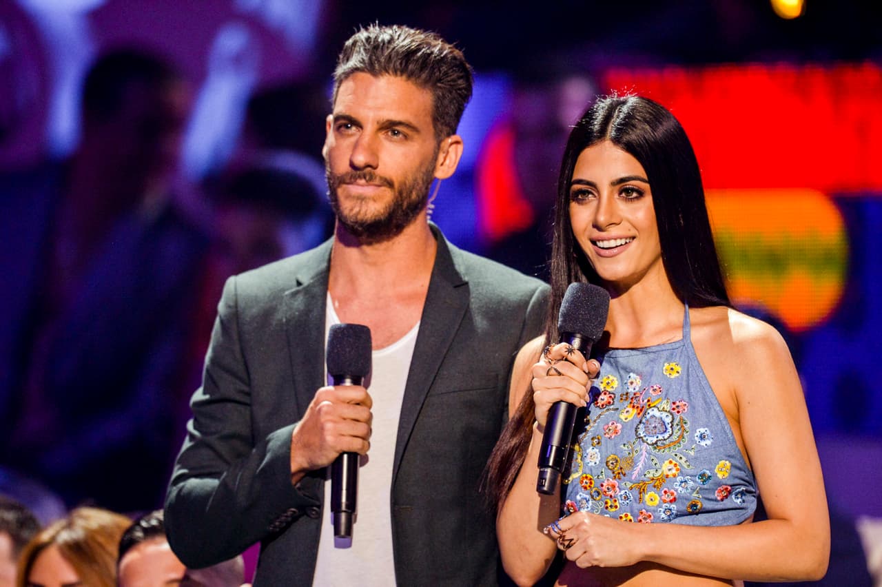 Se sabe que la pareja se conoció en un restaurante por medio de amigos en común.