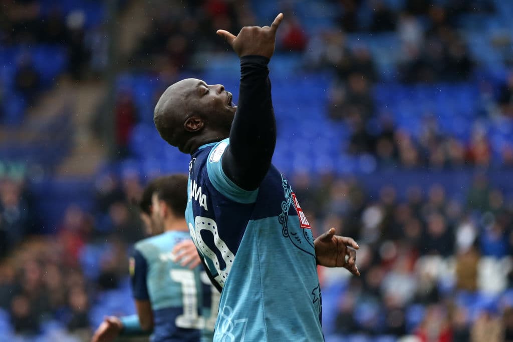 Adebayo Akinfenwa, de los Wycombe Wanderers tiene 97 en fuerza.