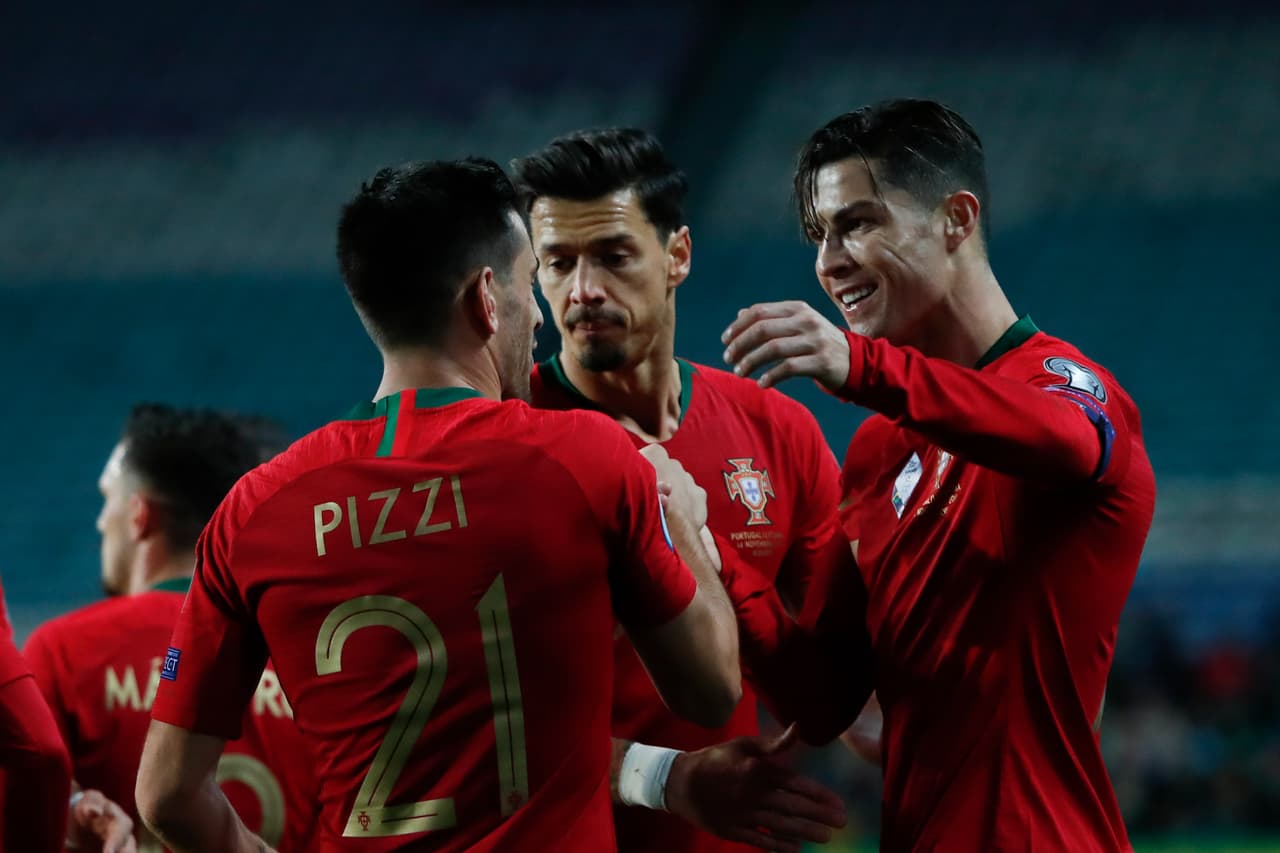 ¡Gran gesto! Cristiano Ronaldo ayuda a futbolistas amateurs