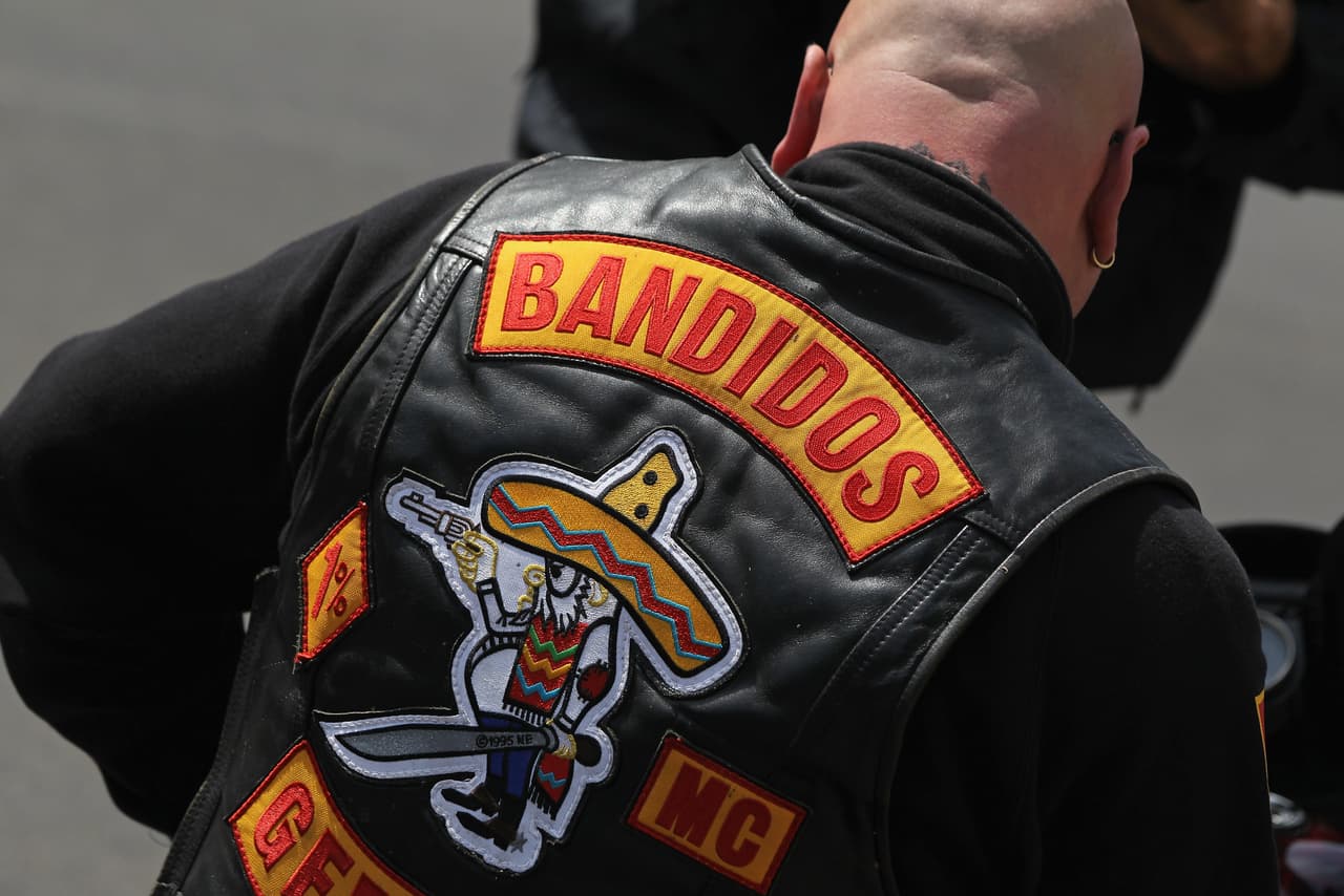 Un líder de la banda de motociclistas Bandidos muere tras tiroteo en Texas
