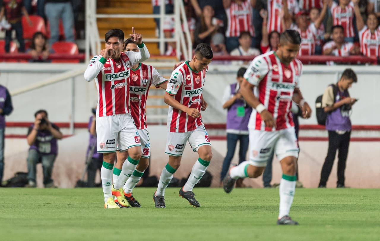 La sorpresa del segundo gol llegó al minuto 45 del segundo tiempo con tanto de Víctor Dávila quien sacó potente disparo para hacer el 2-1 ante Santos.