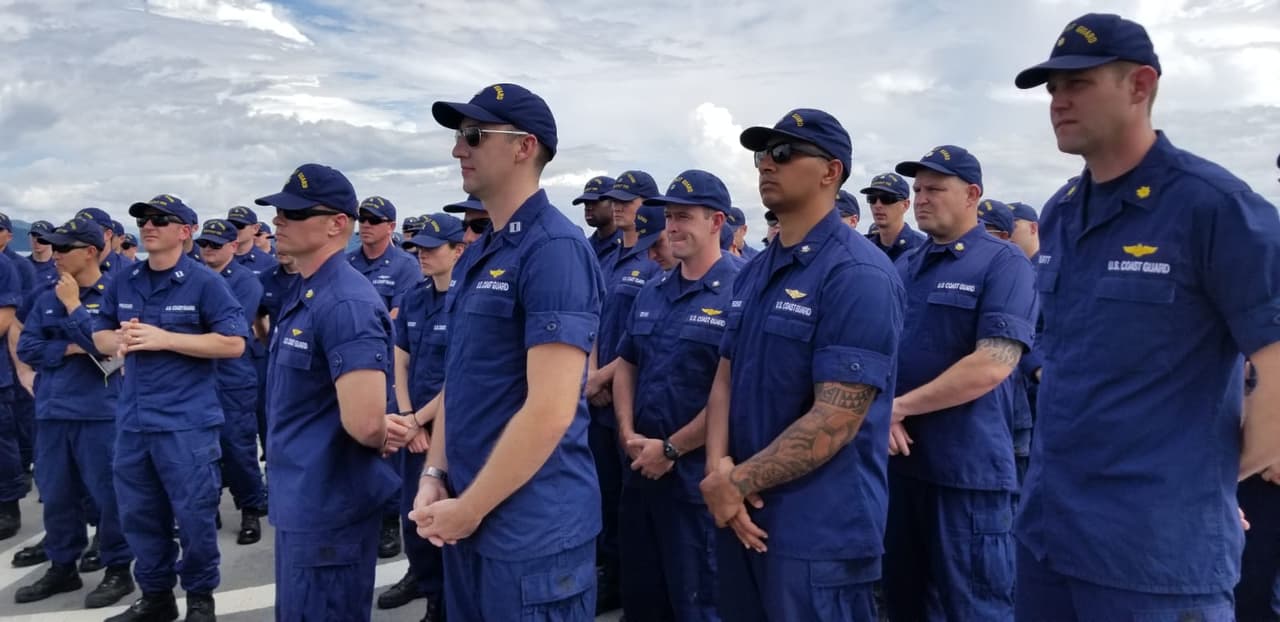 El buque Bertholf dela Guardia Costera de EEUU opera con 120 tripulantes a bordo.