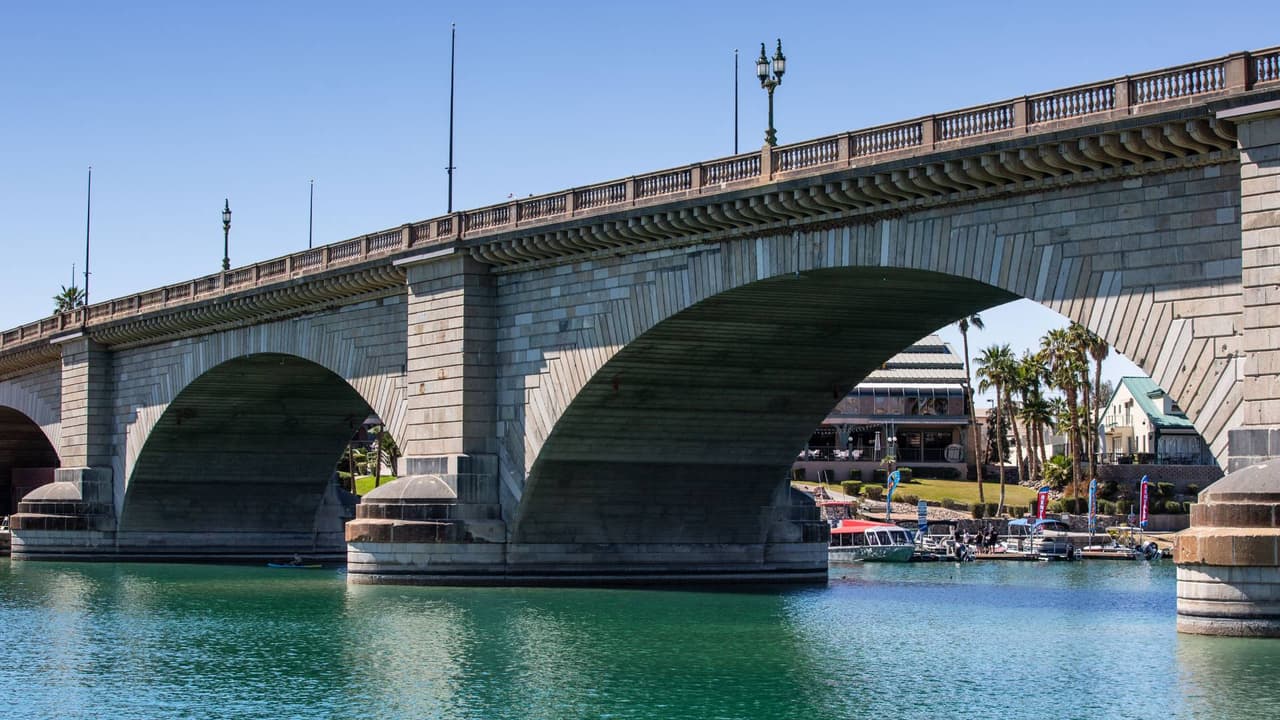 Muere un menor tras saltar desde el London Bridge en Arizona: esto es lo que sabemos