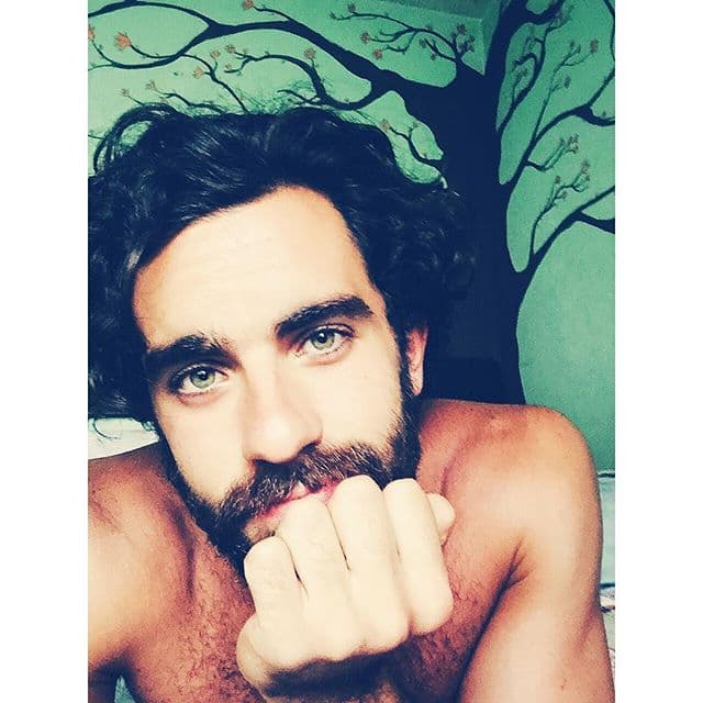 <b><a href="http://www.univision.com/temas/lupita-jones">Lupita Jones</a></b> fue la encargada de invitar al actor a participar en el certamen "Mr. Mundo", en donde el resultado fue muy favorable.