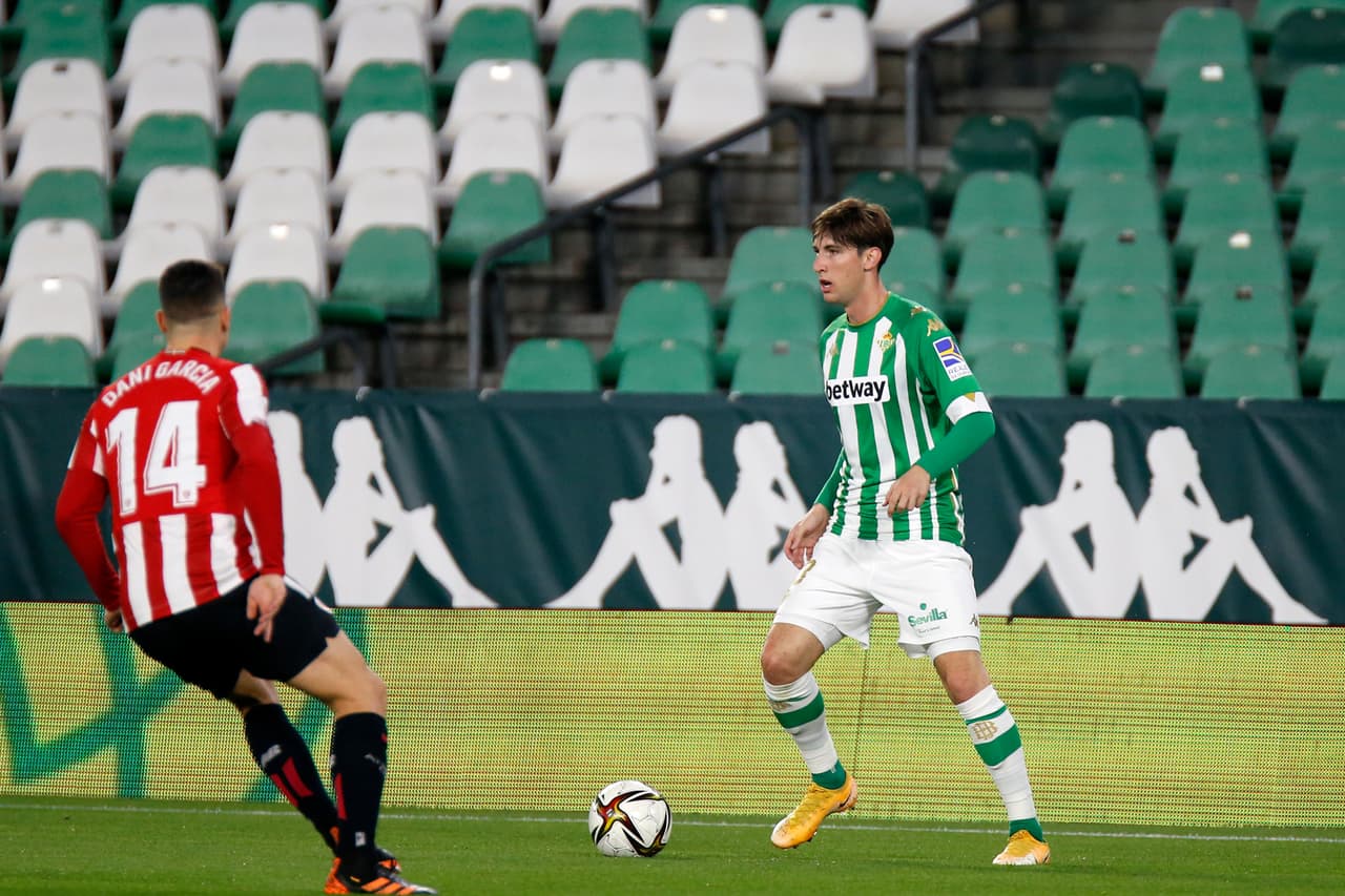 Juanmi Jiménez marcaba al 84’ el gol que ponía al Betis en la siguiente fase, pero en el último aliento del juego, apareció Raúl García (90+4’) para mandar al alargue. En los tiempos extra no se movió el marcador y todo se decidió en tanda de penales. Juanmi y Canales fallaron por Betis. Sevilla, Levante y Barcelona, completan los clasificados a las Semis de la Copa del Rey.