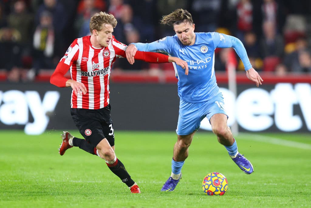 Manchester City se lleva el trinunfo sobre Brentford con único gol por parte de Phil Foden, lo que coloca a los de Guardiola como primeros en la tabla y se alejand del Chelsea por ocho puntos en la Premier League.