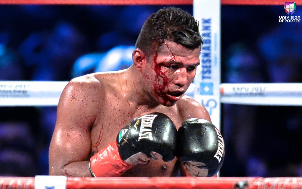 Román 'Chocolatito' González vs. Srisaket Sor Rungvisai (3-18-2017 - Madison Square Garden, New York, NY)