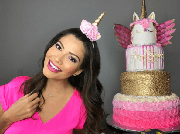 Ana Patricia sí tuvo pastel, pero le faltó la fiesta y los invitados