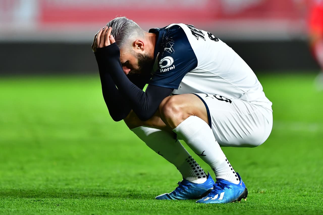 La escuadra de Monterrey sufre porque es el equipo que ha tenido el peor inicio de la historia tras ser campeón en el torneo de Apertura 2019. Hasta el día de hoy tiene tres puntos.