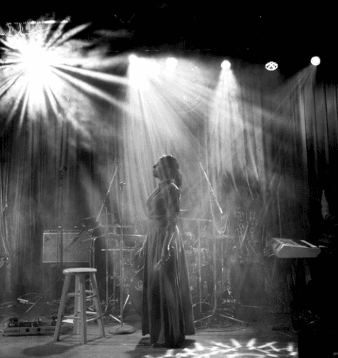 Se dice que nació del “underground” habanero para renacer como evangélica.