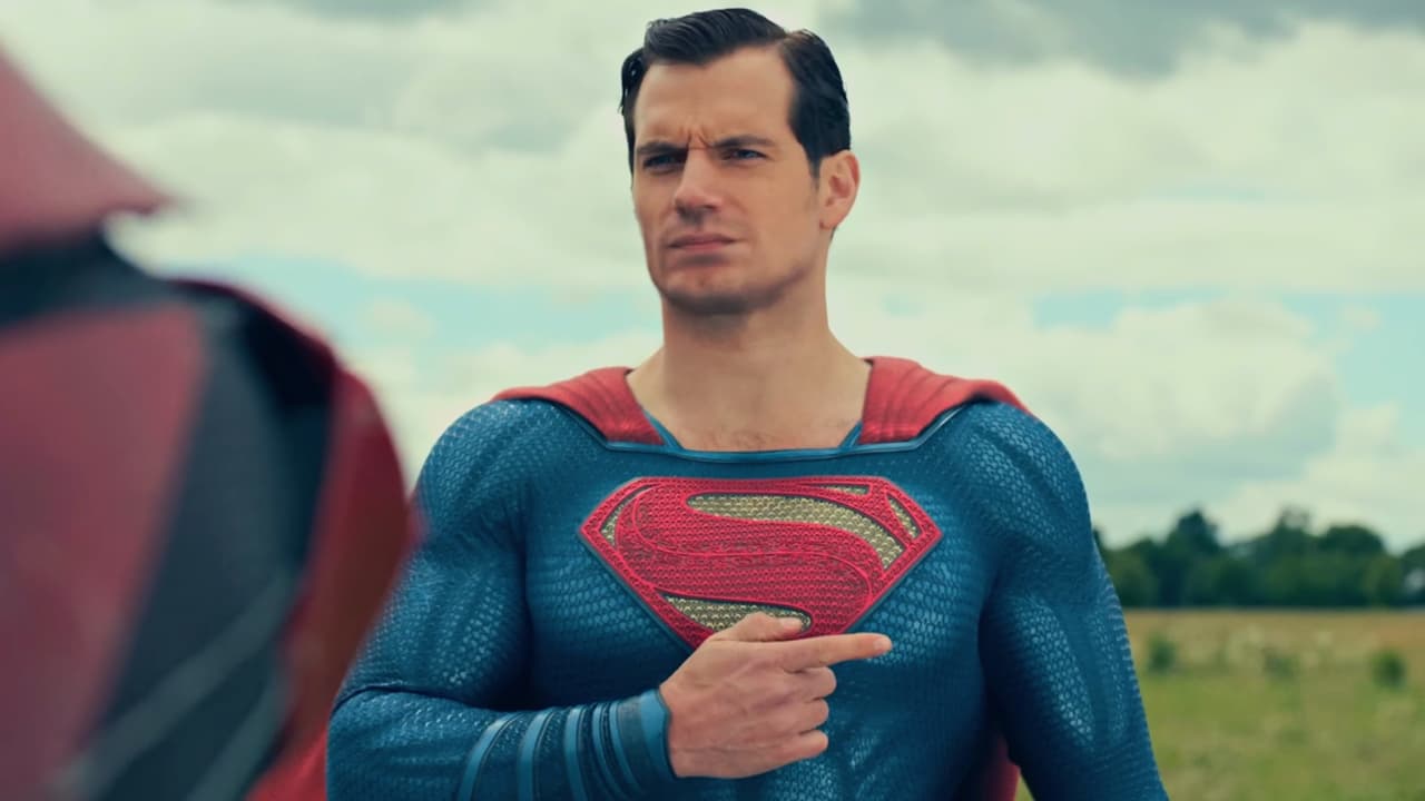 Henry Cavill como Superman.