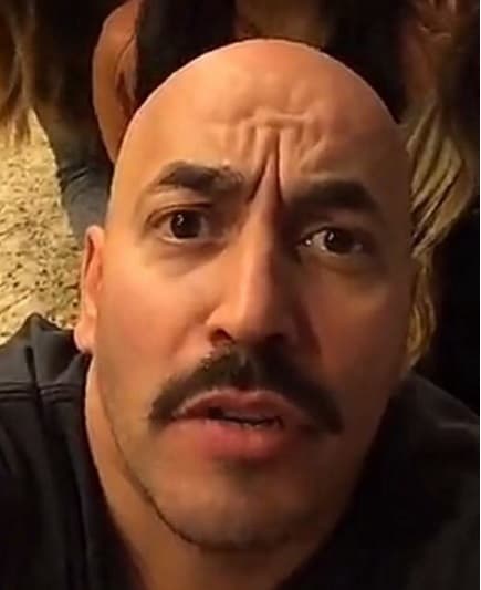 Junto a la canción, también se lanzó un video musical en donde Kate del Castillo participa.