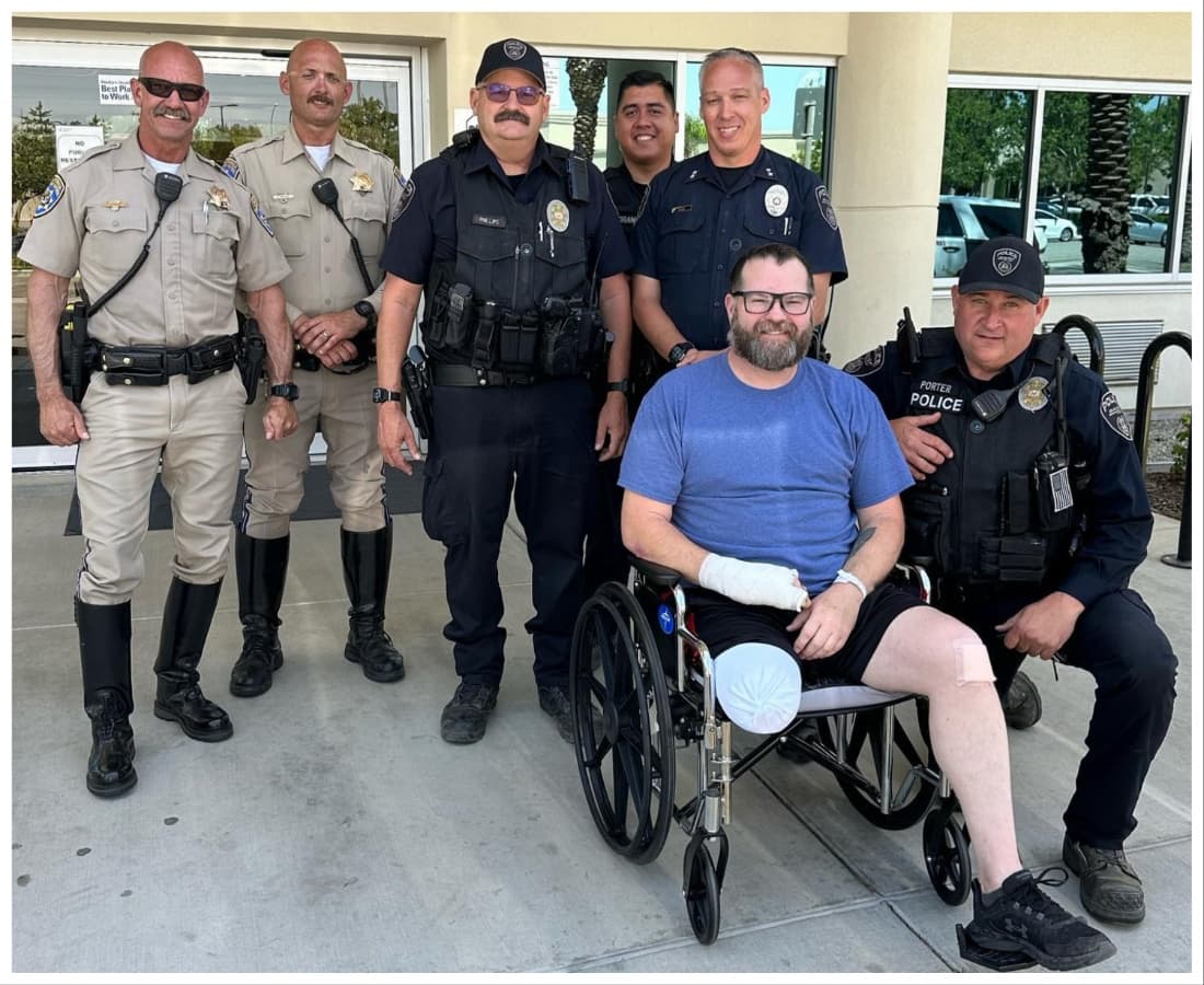 Oficial de Bakersfield es dado de alta tras accidente.