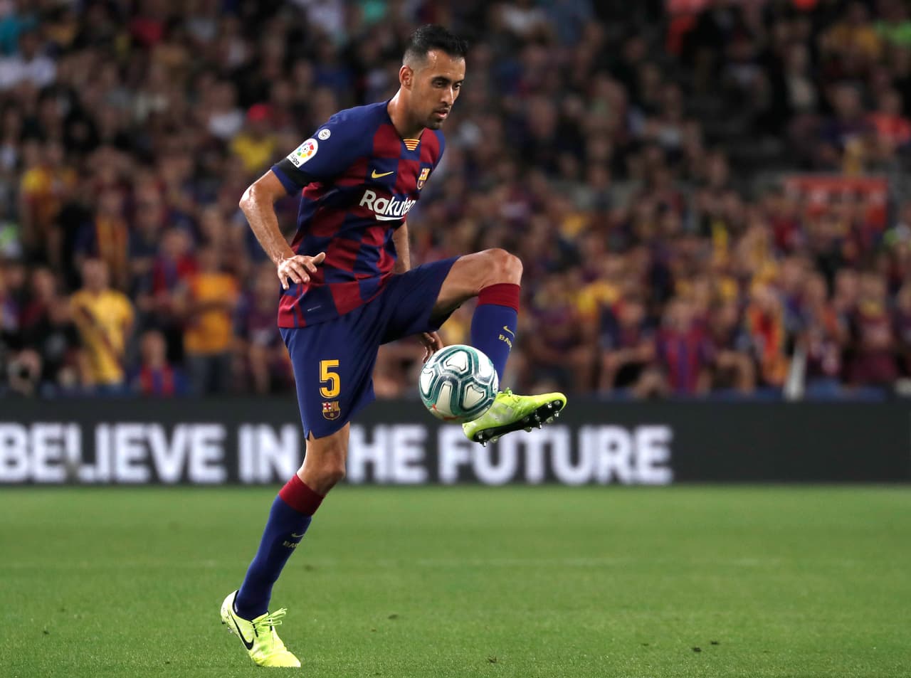 7. 111 Sergio Busquets | Sólo ha participado con el Barcelona y ha disputado 111 encuentros.