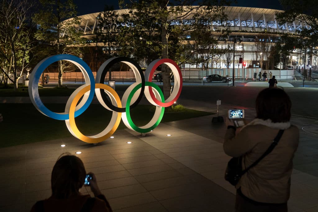 El estadio fue construido sobre el espacio que anteriormente ocupaba el estadio olímpico que se usó para los Juegos Olímpicos de 1964. El estadio será sede de las ceremonias de inauguración y clausura de los Juegos Olímpicos, así como del atletismo, que darán inicio el próximo 24 de julio.