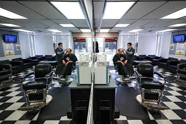 Estas son las 4 etapas del plan para reabrir gradualmente California