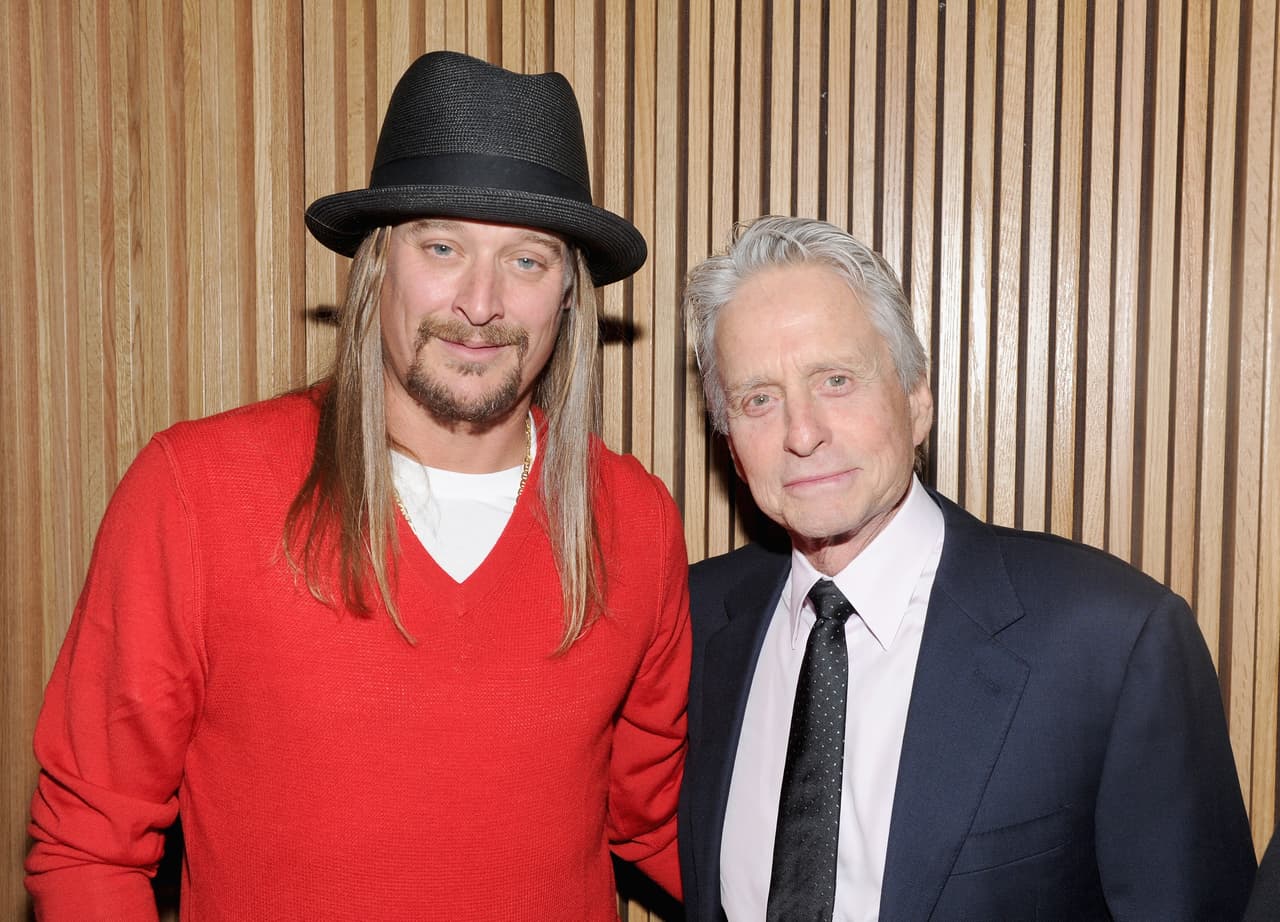 El cantante cree que la campaña de Trump ha sido muy entretenida y asegura que va a ganar la presidencia.