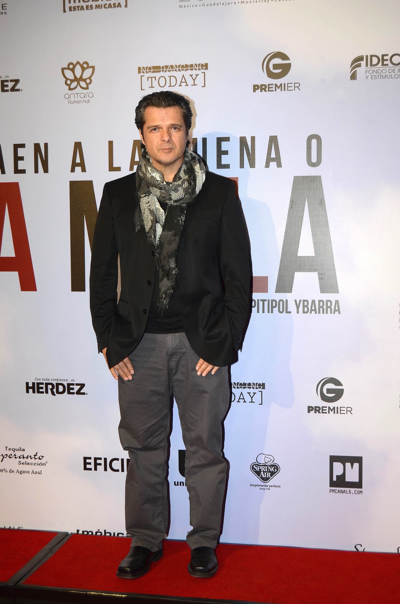 <b>López Padilla</b> decidió regresar a Estados Unidos para seguir probando suerte en las telenovelas, pero después de 2 telenovelas, volvió a México para seguir con su carrera actoral, pero ya no en Televisa.