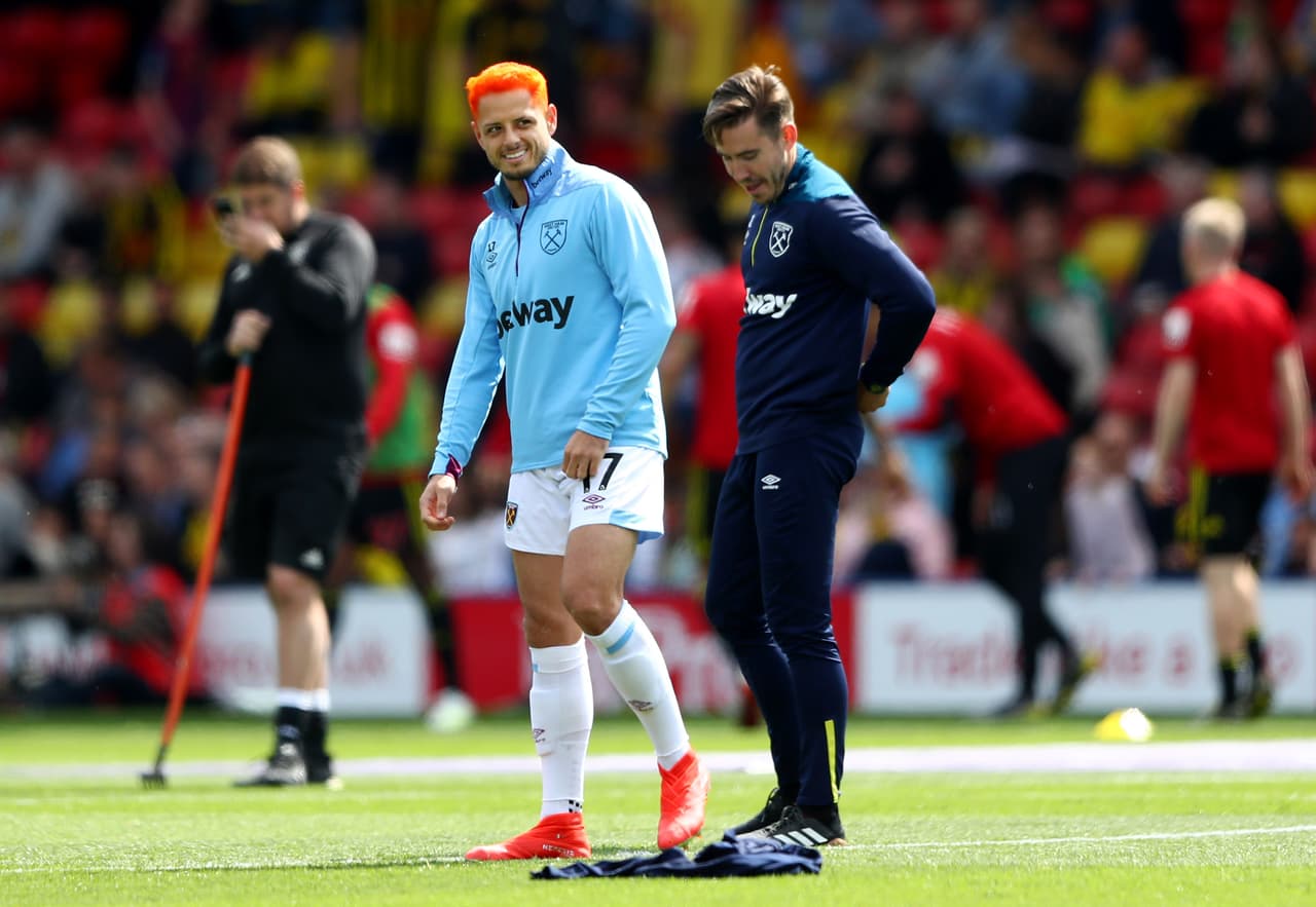 Lo último con lo que sorprendió el mexicano Javier Hernández en West Ham United fue con un irreverente cabello naranja, encendido y sin duda llamativo.
