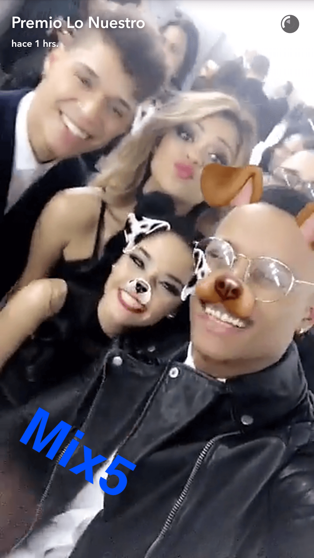 Los chicos de Mix5 aprovecharon el robo del Snapchat para bromear con los filtros.