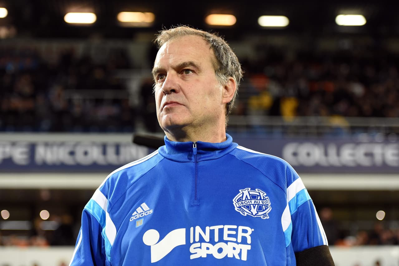Bielsa aceptó acercamientos para dirigir al Tri