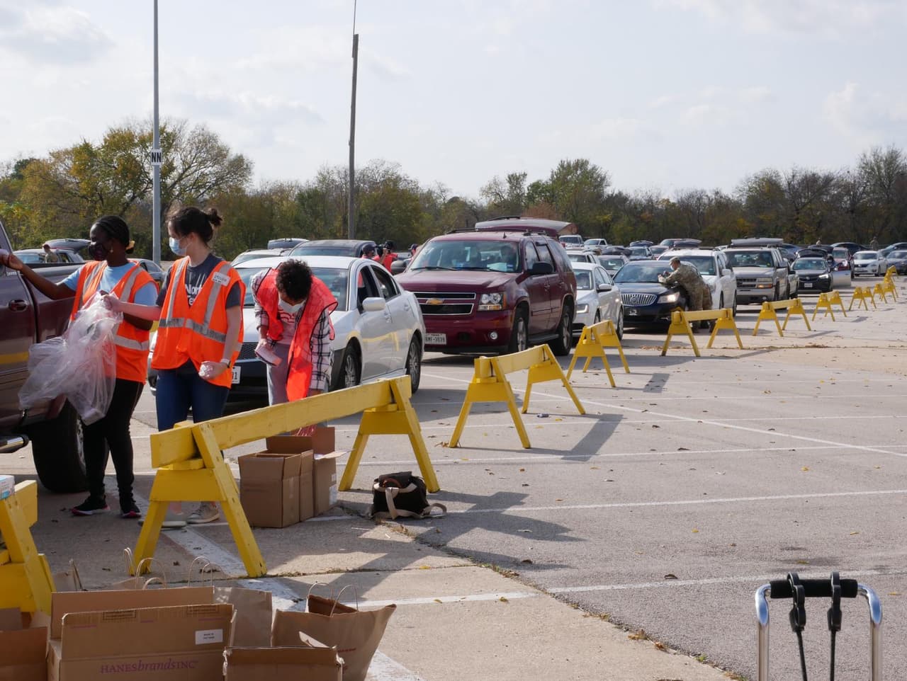 Por su parte los organizadores dijeron a Noticias 23 que planean otros eventos grandes de distribución de alimentos próximamente.
<br>