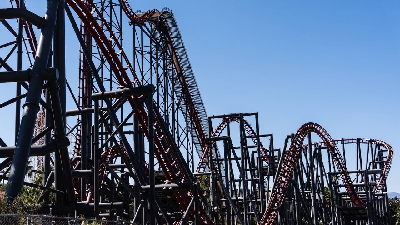 Anuncian el cierre permanente de la montaña rusa X2 en Six Flags Magic Mountain, tras denuncias de lesiones cerebrales