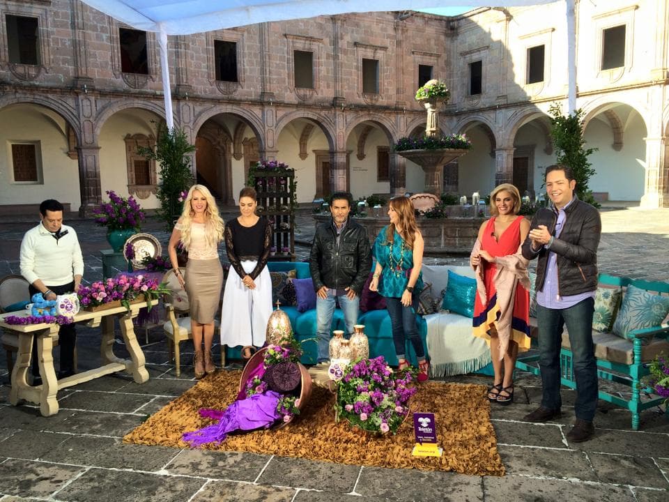 HOY los saludamos desde el Centro Cultural Clavijero en Morelia, Michoacán.