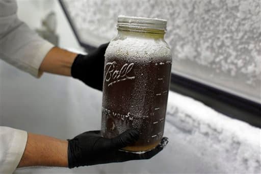 Este es el producto final de Natural Ventures, aceite de cannabis.