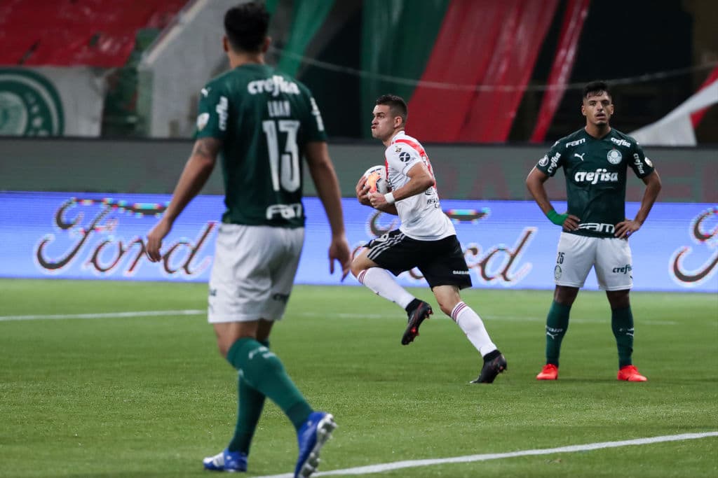 River logra vencer 0-2 al Palmeiras, pero con dos penales anulados por el VAR, los argentinos se quedaron a un gol de mandar la resolución a los penales.