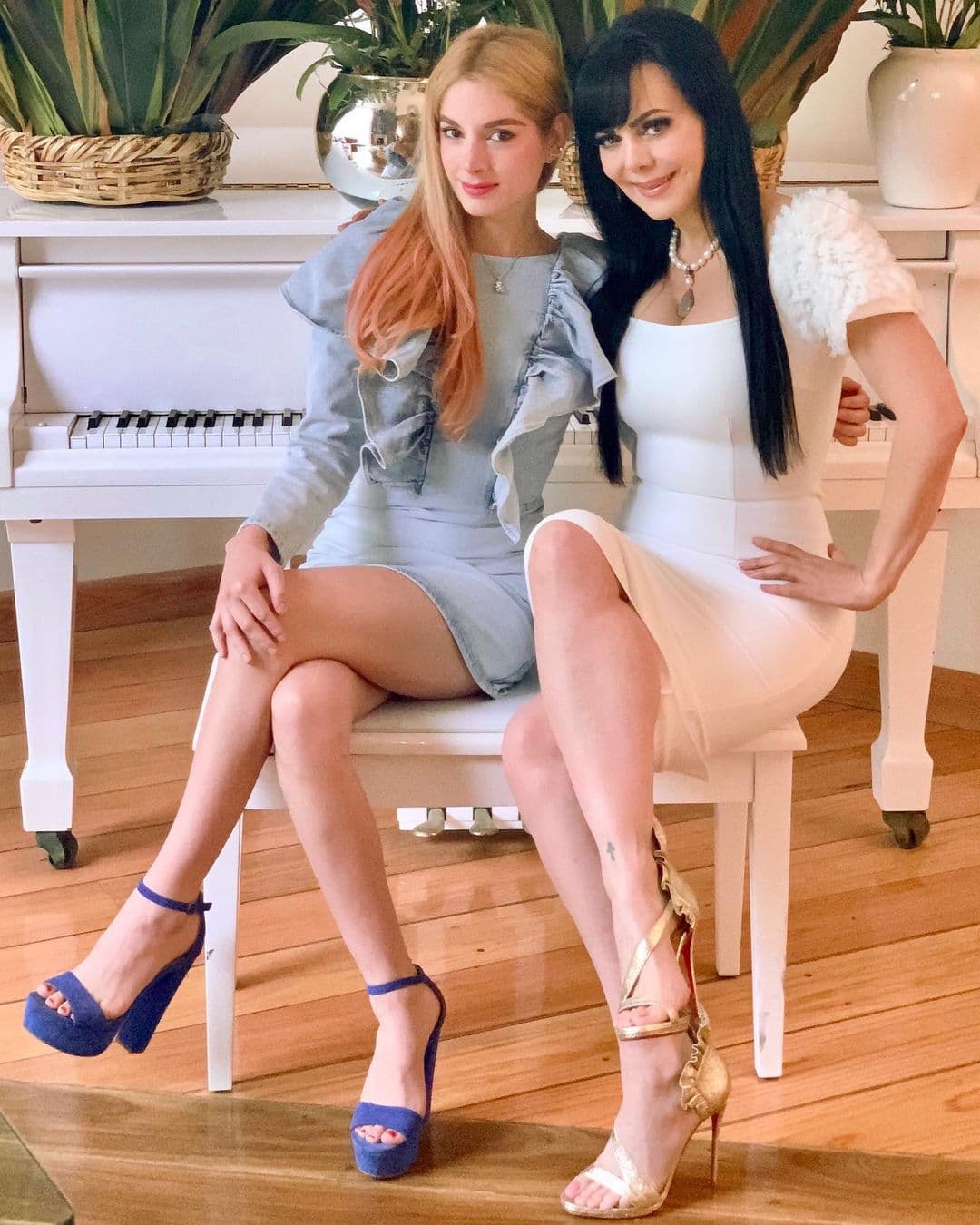 Ella es la esposa de Julián Figueroa, el hijo que
<b>Maribel Guardia</b> tuvo con Joan Sebastian.