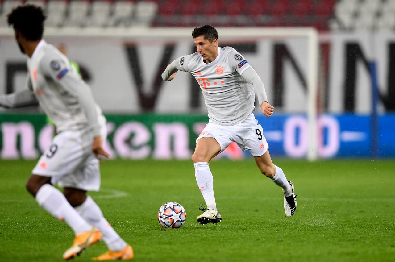 Bayern goleó al RB Salzburg en la J3 de la Champions | El Bayern despedazó al RB Salzburg 2-6; en 15’ el cuadro de Flick hizo cuatro goles. Por los de Salzburgo marcaron Berisha (4’) y Okugawa (66’); Kristensen (44’) hizo autogol. Lewandowski (21’, 88’), Boateng (79’), Sané (83’) y Lucas Hernández (90+2’) hicieron los del Bayern.