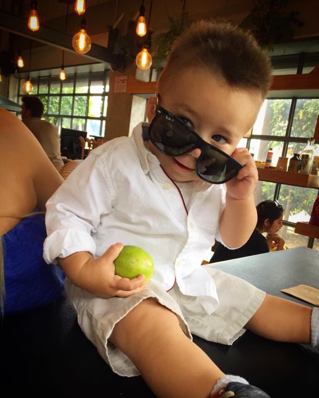 Pues si pensabas que no sería así esta foto lo comprueba, pues ya practica su mejor mirada para conquistar miles de fanáticas.