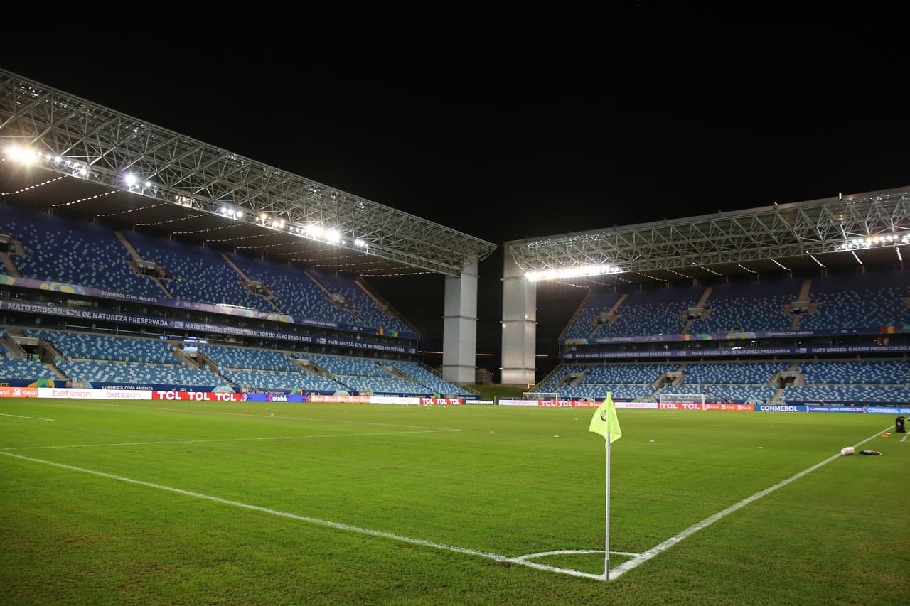Argentina le pasó por encima a Bolivia con una gran noche de Lionel Messi, quien ya es el jugador con más apariciones en la selección albiceleste. ‘Papu’ Gómez hizo el primer gol del partido y Lautaro Martínez sentenció. Bolivia hizo el del honor.