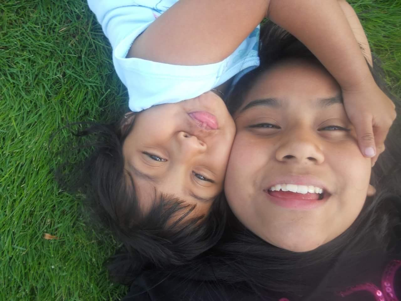 A Monse le urgía un trasplante de médula ósea, su hermana de 6 años se la donó