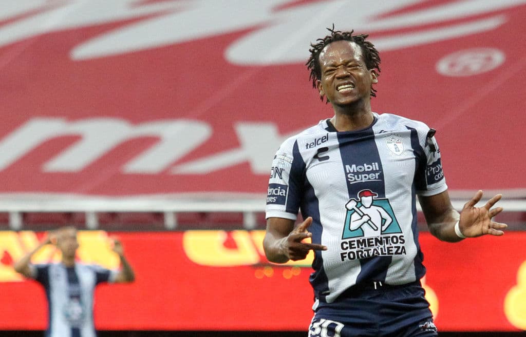 Pachuca prestó a Romario Ibarra (Ecuador) y a Víctor Dávila (Chile).