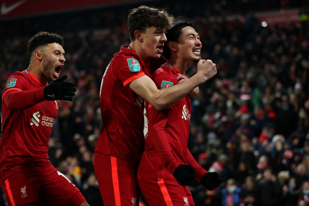 Chelsea vence tranquilamente 0-2 al Brentford, Liverpool sufre frente al Leicester City y tras un empate 3-3 consiguen el pase en la tanda de penaltis, Tottenham sabe aprovechar su localía y vencen 2-1 al west Ham United.