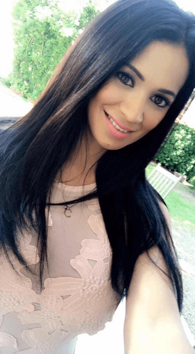 En imágenes: Las fotos más felices de la locutora hondureña.