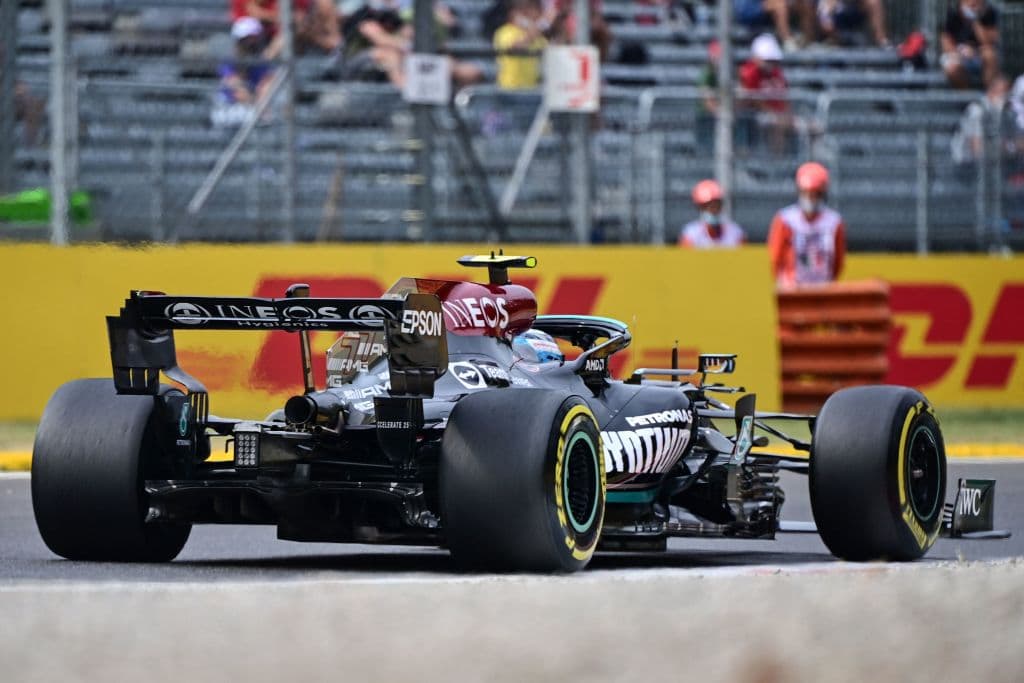 El mexicano Sergio Pérez saldrá desde la novena posición al Sprint del Gran Premio de Italia. El fiinlandés Valtteri Bottas de Mercedes saldrá primero este sábado en la clasificación al esprint al ser el más rápido en la tercera ronda (Q3) de clasificación con un tiempo de un minuto, 19 segundos y 555 milésimas.