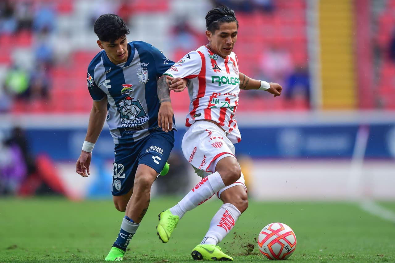 Necaxa toma rumbo en el Apertura 2022 y ahora le pegó a un Pachuca que ya suma tres partidos sin ganar en una descarga eléctrica que le vale para tres puntos muy importantes en el torneo gracias a los goles de Garnica y Giménez.