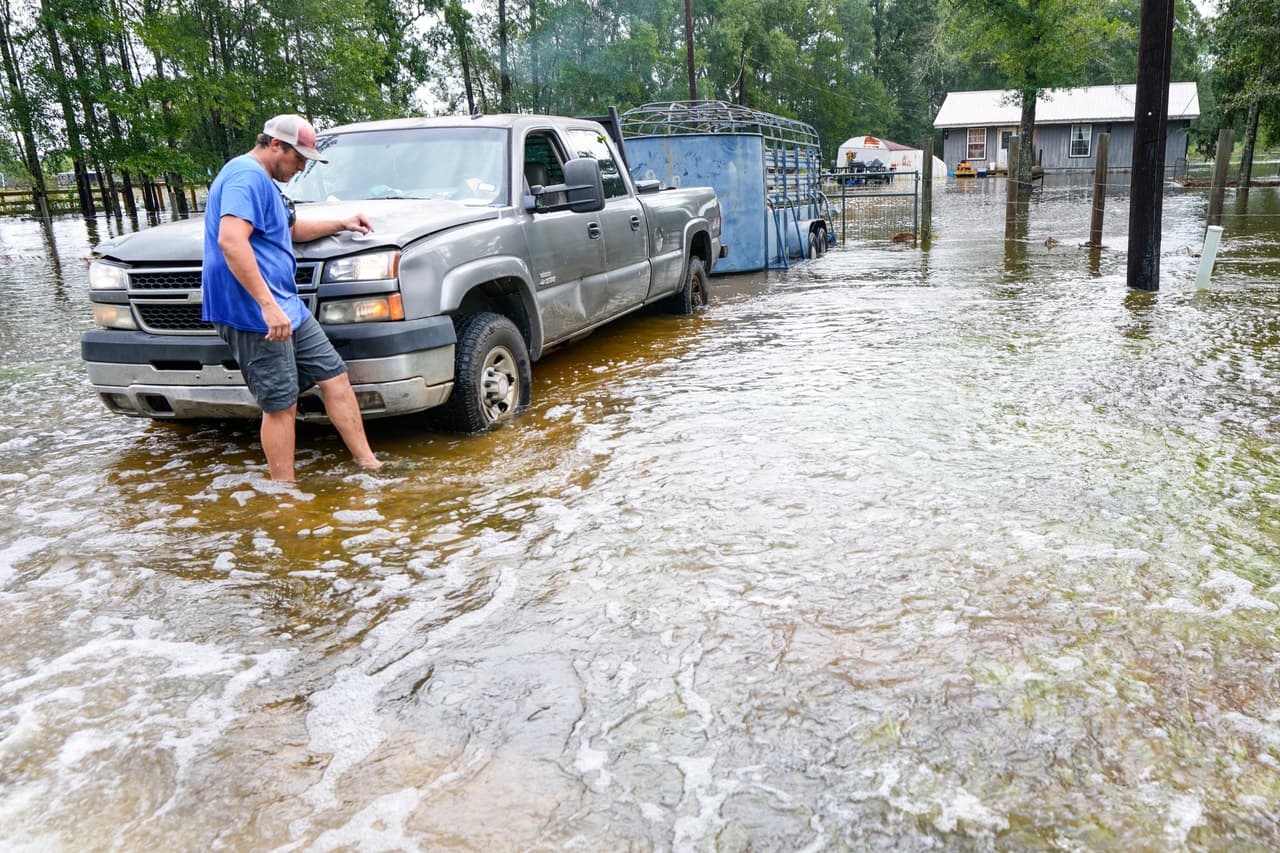 Edouard deja graves inundaciones en Texas: rescatan a decenas de personas varadas