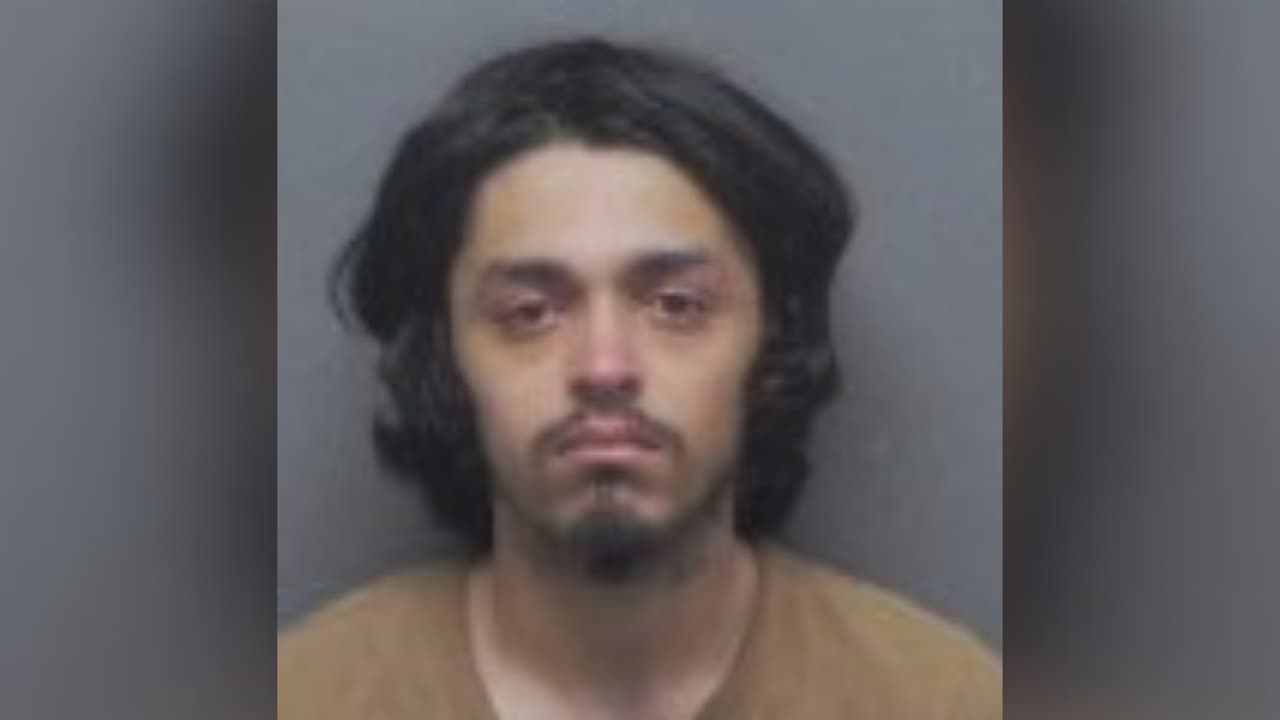 Arrestan a hombre que le dijo a la IA que planeaba un tiroteo en una escuela de San Antonio
