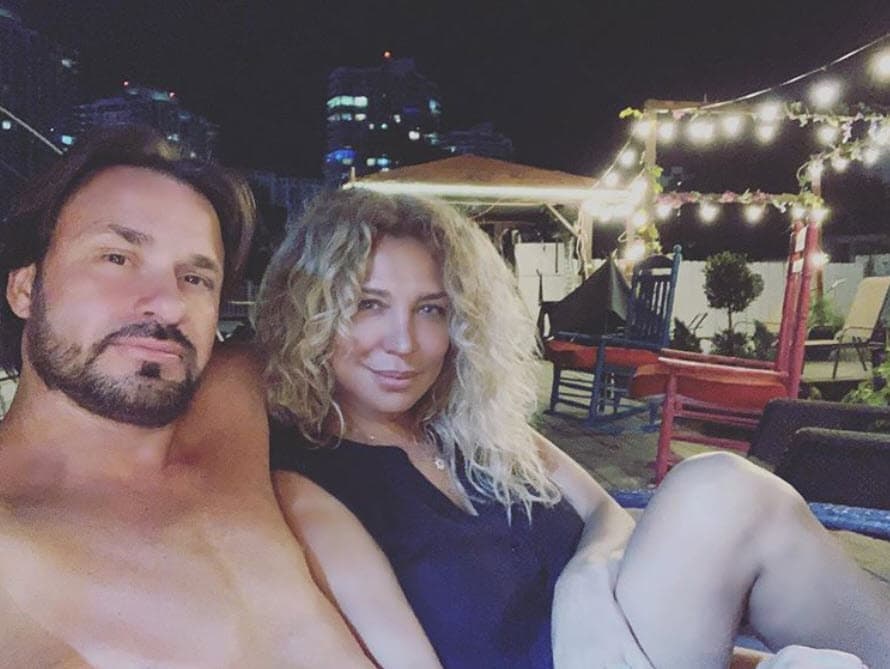 "
<b><a href="https://www.univision.com/entretenimiento/cristian-zuarez-el-desgraciado-que-laura-bozzo-no-vio-venir-video/embed?simple" target="_blank">No tenía la menor idea</a></b> de esa relación de Cristian con esa señora.
<b> </b>Le deseo lo mejor y que si realmente tiene esa relación, que le vaya muy bien".
<br>