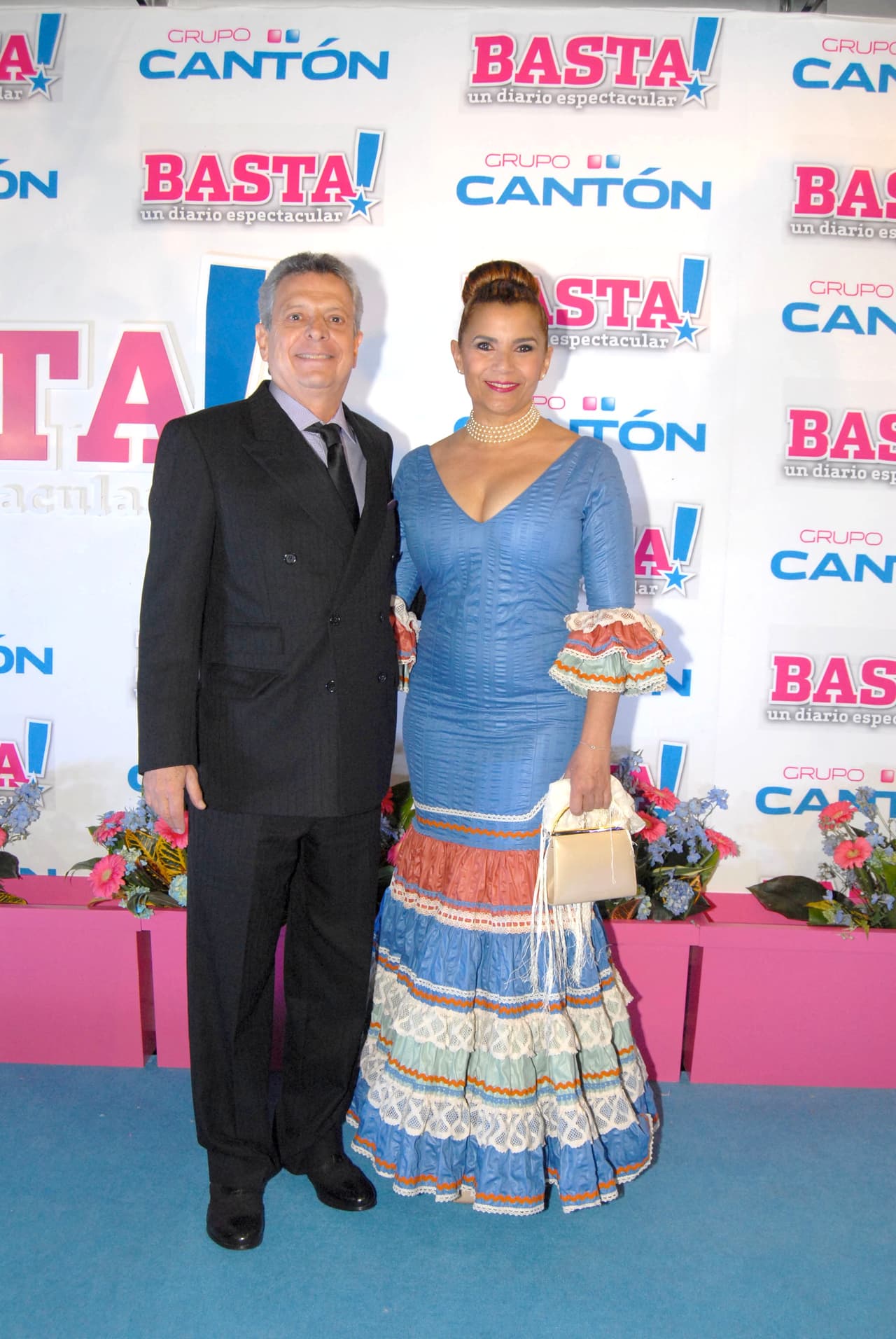 Bono lamentó que él y la madre de sus hijos varones, César Jr. y Leonardo, no hayan podido salir adelante: "Nos quedamos a la mitad del viaje mi exesposa y yo", expresó.